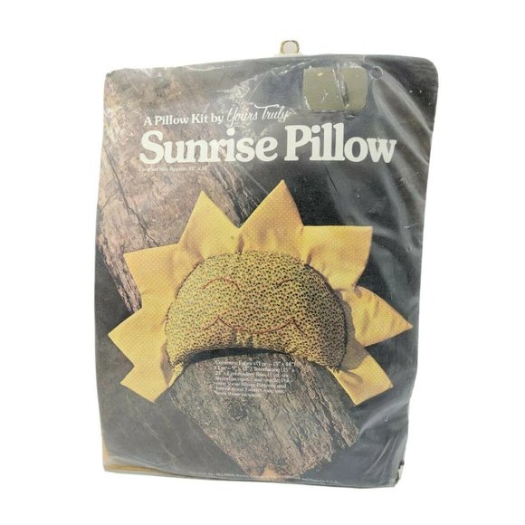 Embroidery & Sewing Pillow Kit VTG 1978 Sunrise - Picture 2 of 5